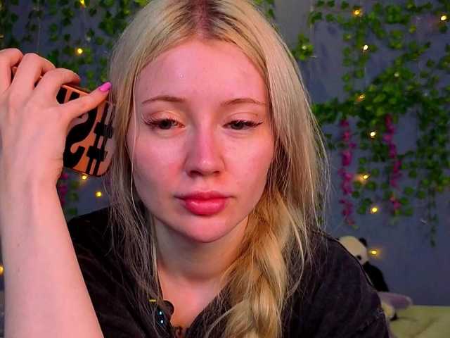 LillieBerry live cam on BongaCams