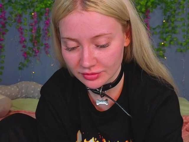 LillieBerry live webcam show