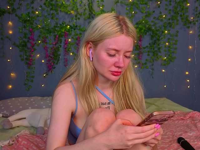 LillieBerry live cam on BongaCams