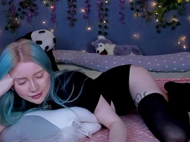 LillieBerry live cam on BongaCams