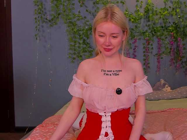 LillieBerry live cam on BongaCams