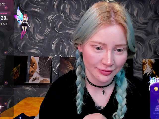 LillieBerry live cam on BongaCams