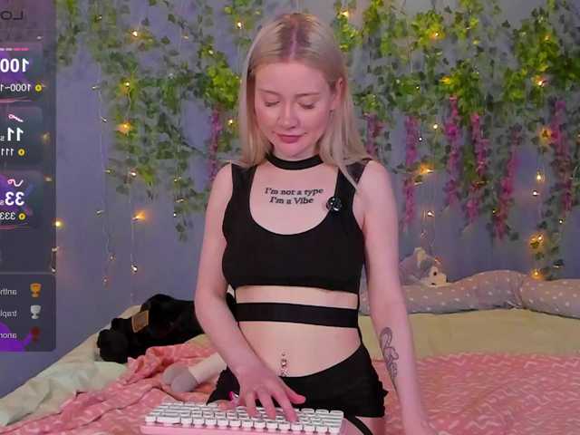 LillieBerry live cam on BongaCams
