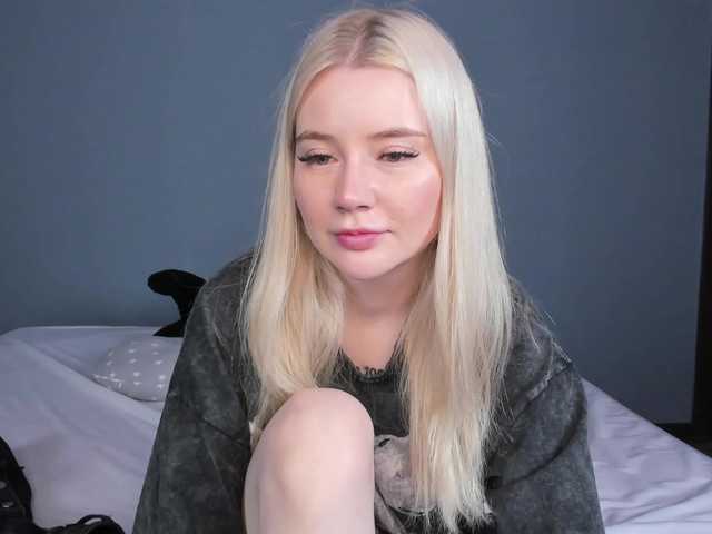 LillieBerry live cam on BongaCams