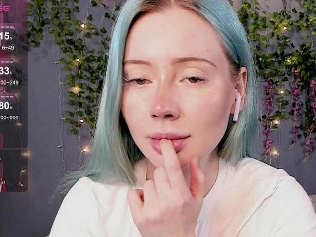 LillieBerry live cam on BongaCams
