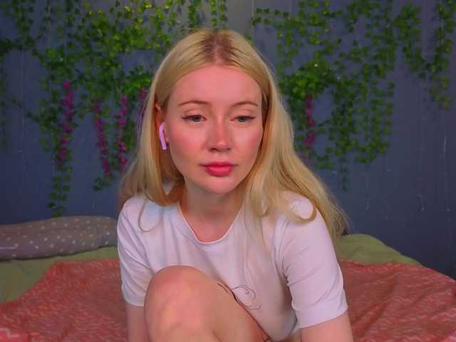 LillieBerry live cam on BongaCams