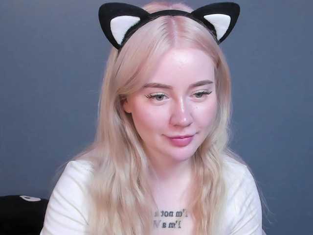 LillieBerry live cam