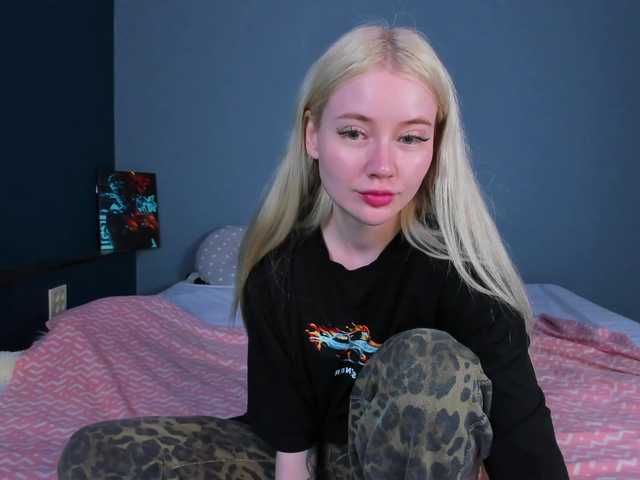 LillieBerry live cam on BongaCams