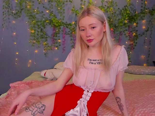 LillieBerry live cam on BongaCams