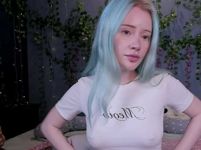LillieBerry live cam on BongaCams