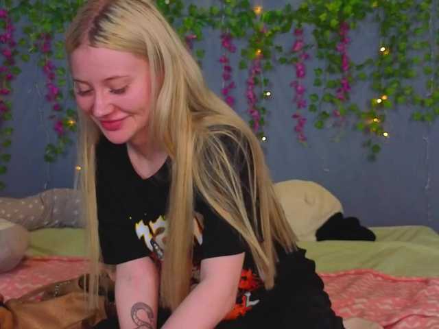 LillieBerry live cam on BongaCams