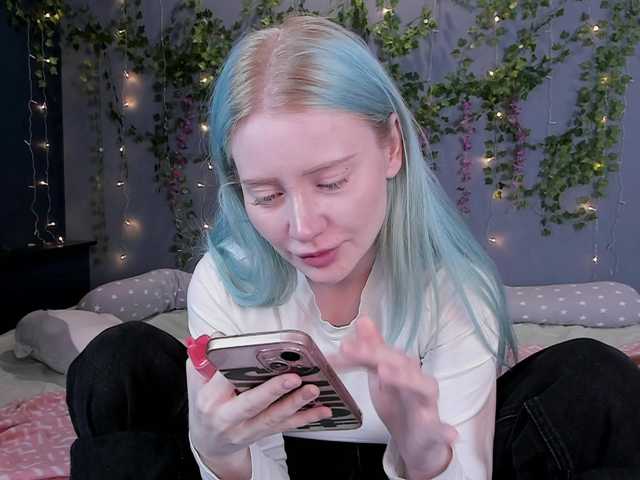 LillieBerry live cam on BongaCams