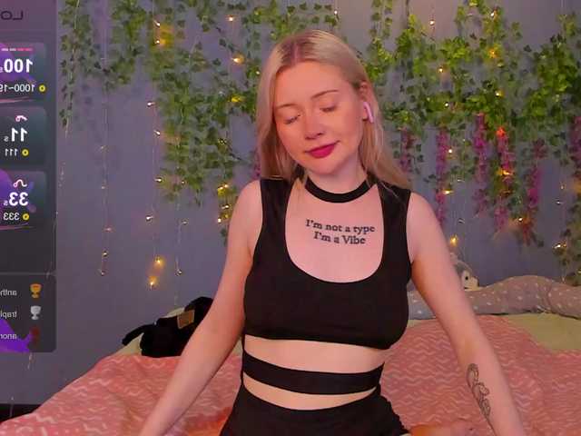 LillieBerry live cam on BongaCams