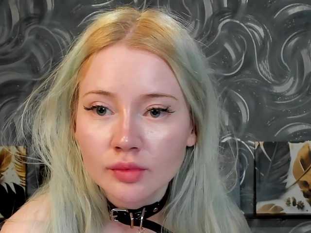 LillieBerry live cam on BongaCams