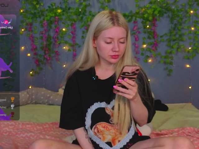 LillieBerry live webcam show