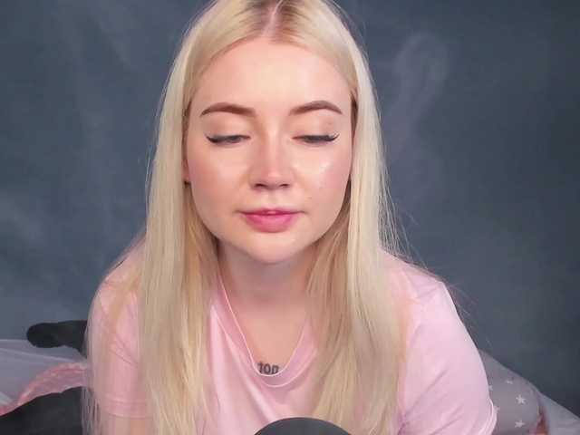 LillieBerry live cam on BongaCams