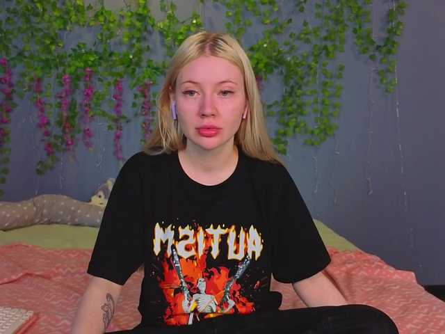 LillieBerry live webcam show