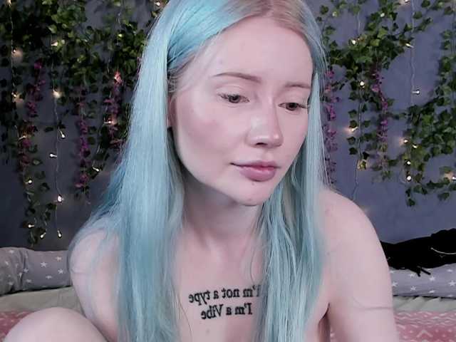 LillieBerry live cam on BongaCams