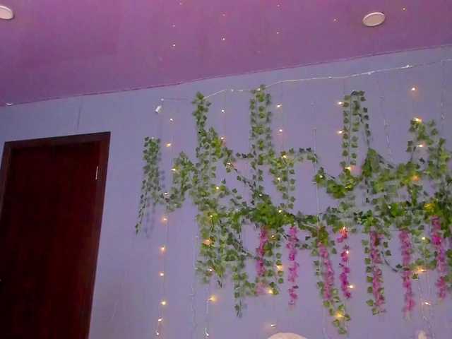 LillieBerry live cam on BongaCams