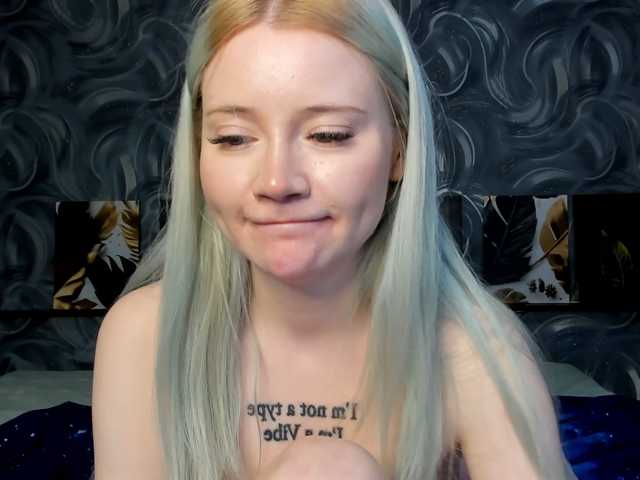 LillieBerry live cam on BongaCams