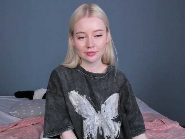 LillieBerry live cam on BongaCams