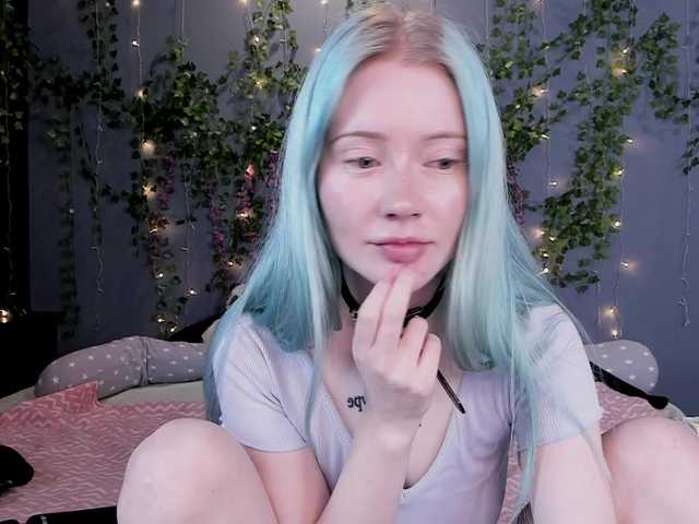 LillieBerry live cam on BongaCams