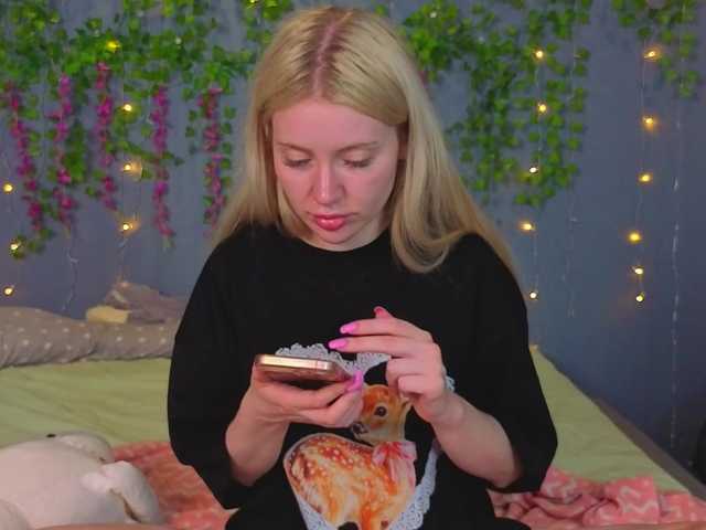 LillieBerry live cam on BongaCams