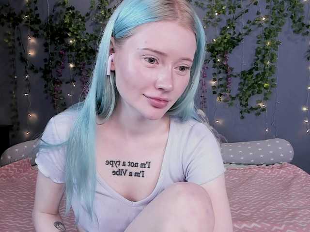 LillieBerry live cam on BongaCams
