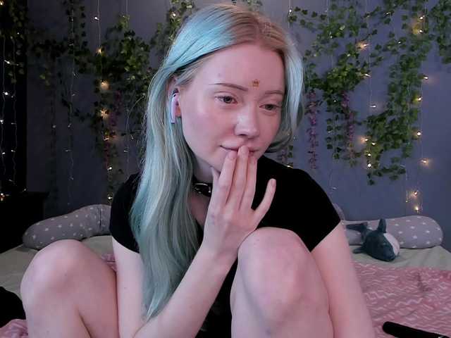 LillieBerry live cam on BongaCams