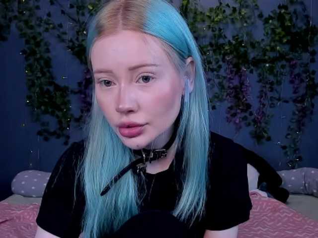 LillieBerry live cam on BongaCams