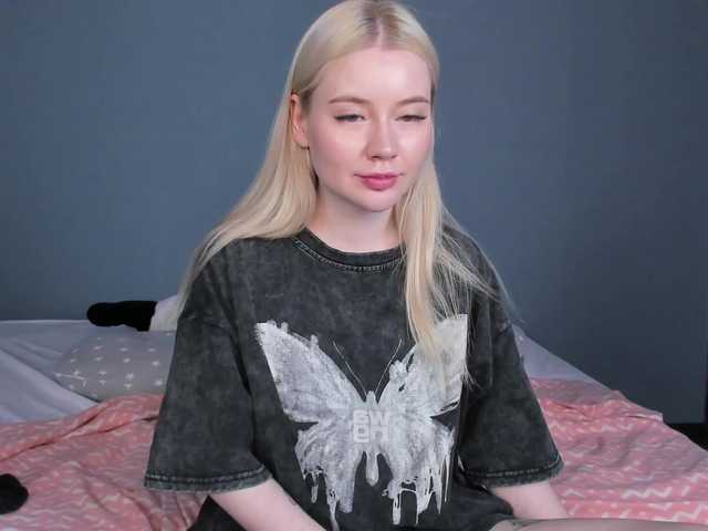 LillieBerry live cam on BongaCams