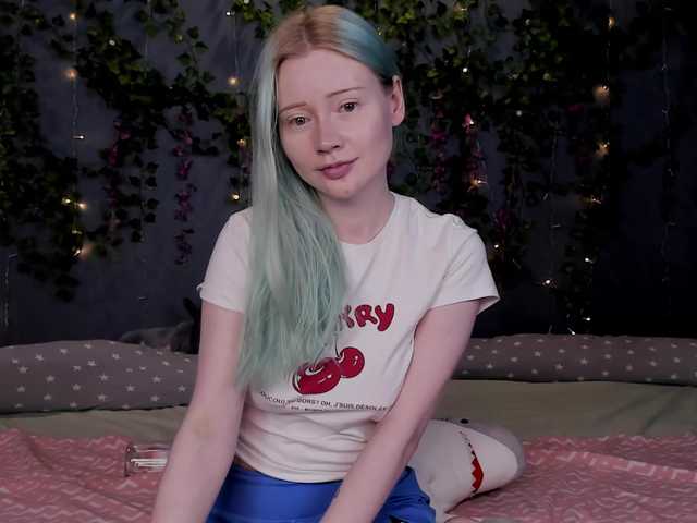 LillieBerry live cam on BongaCams