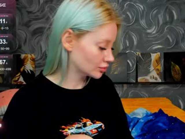 LillieBerry live cam on BongaCams