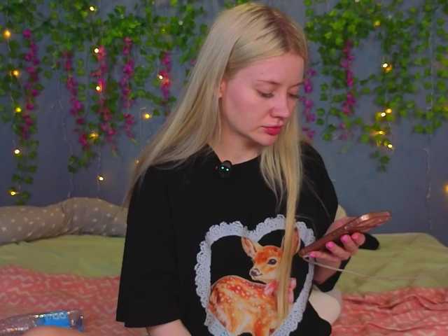 LillieBerry live cam on BongaCams