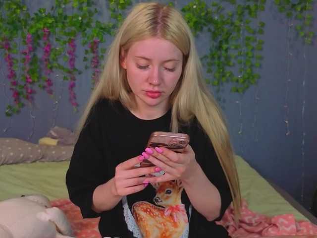 LillieBerry live cam on BongaCams