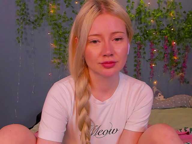 LillieBerry live cam on BongaCams