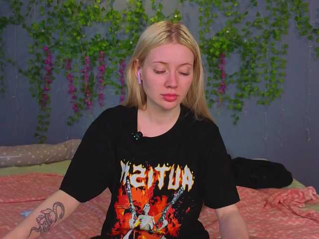 LillieBerry live webcam show