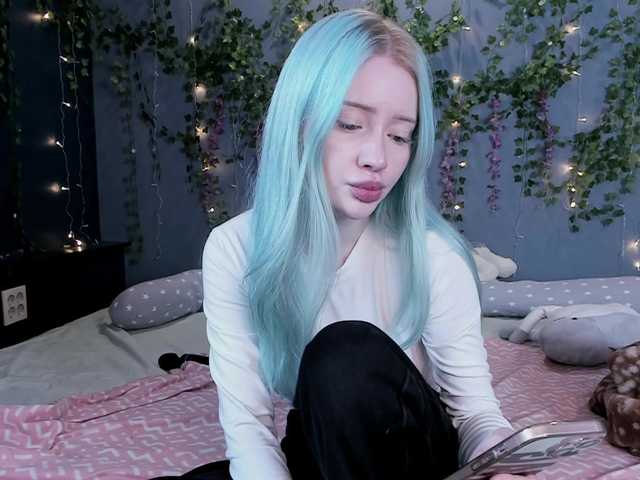 LillieBerry live cam on BongaCams