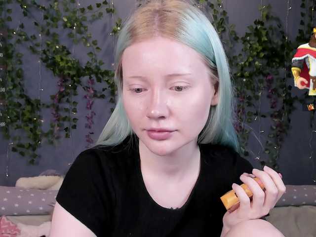 LillieBerry live cam on BongaCams