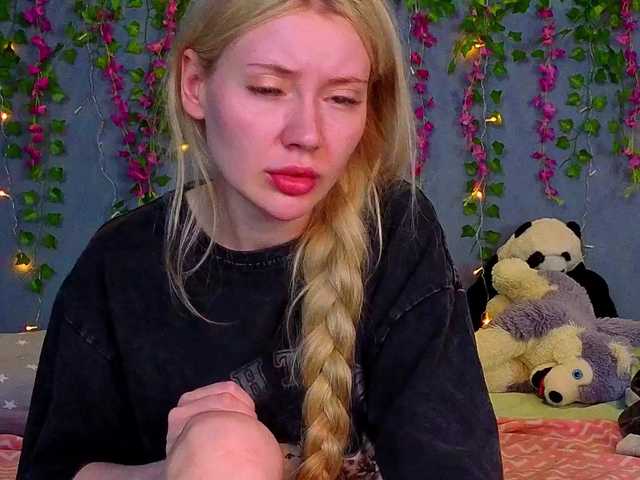 LillieBerry live cam on BongaCams
