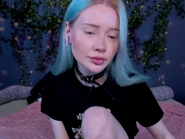 LillieBerry live cam on BongaCams