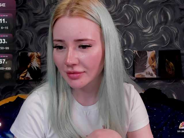 LillieBerry live cam on BongaCams