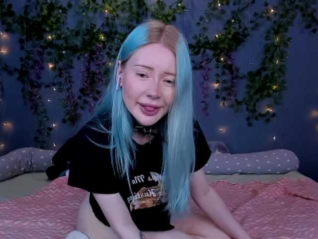 LillieBerry live cam on BongaCams