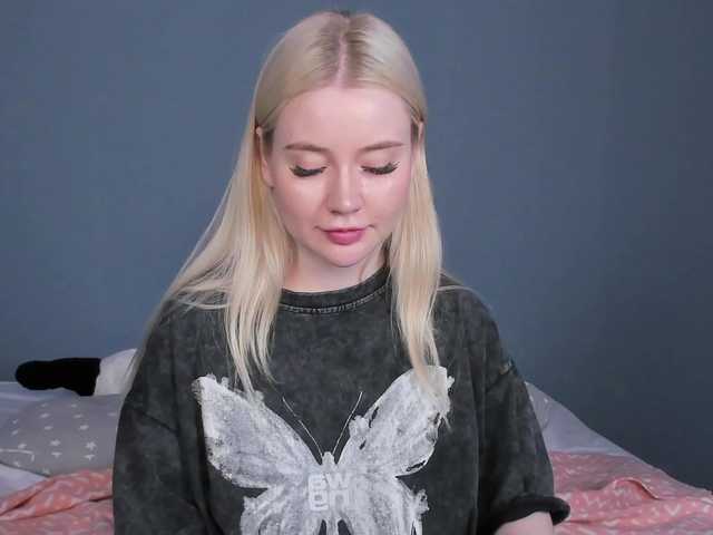LillieBerry live cam on BongaCams