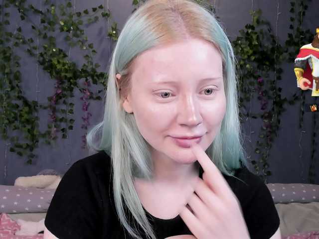 LillieBerry live cam on BongaCams