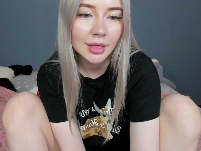LillieBerry live cam on BongaCams