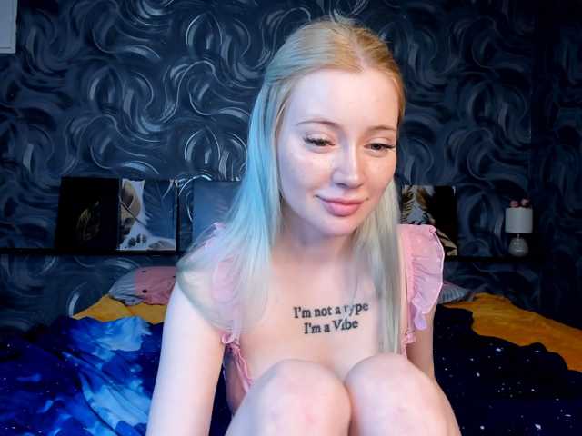 LillieBerry live cam on BongaCams