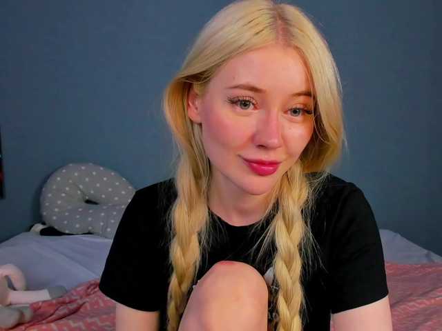 LillieBerry live cam on BongaCams