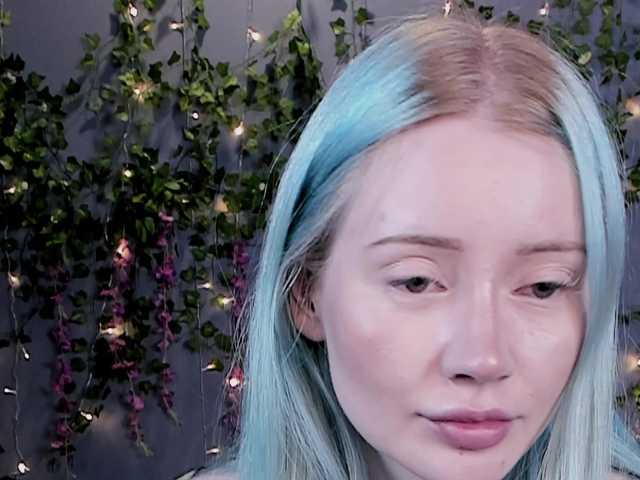 LillieBerry live cam on BongaCams