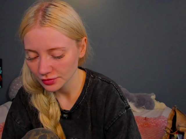LillieBerry live cam on BongaCams